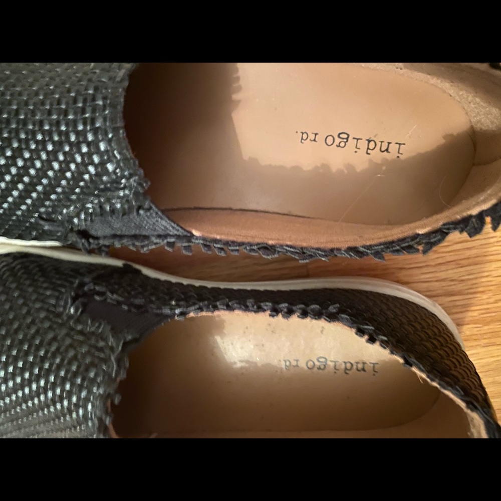 Indigo Rd. Leather Slip on sneaker. 7 - Picture 3 of 5